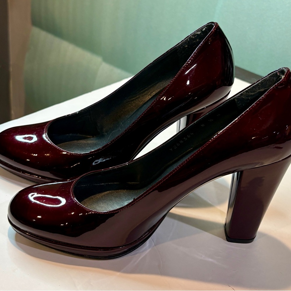 Stuart Weitzman Burgundy Patent Leather Platform Pumps - Picture 4 of 11